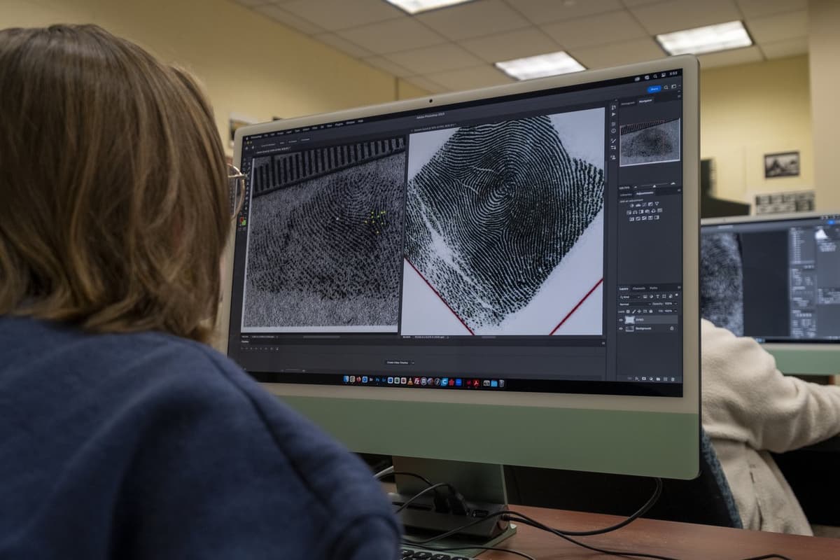 Animal forensics education and training workshop with instructor and students